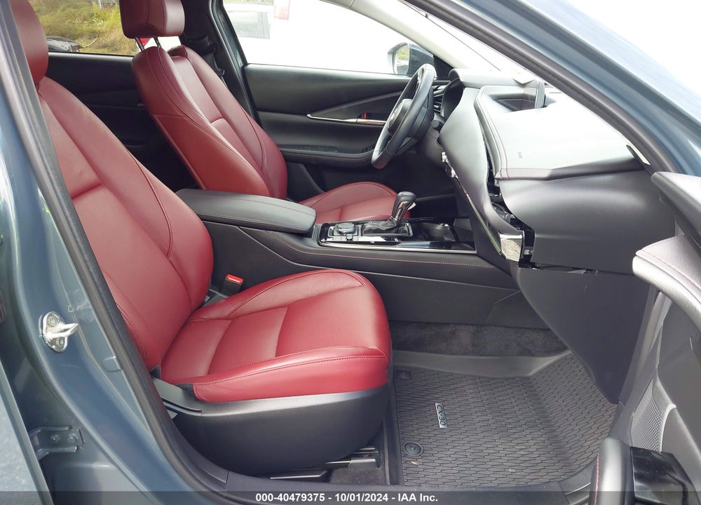 2024 MAZDA CX-30 2.5 S CARBON EDITION VIN: 3MVDMBCM6RM624104