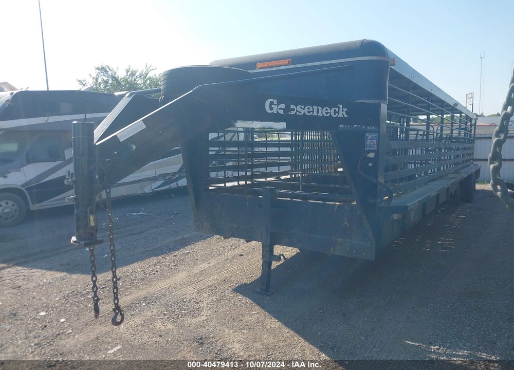 2009 GOOSENECK LIVESTOCK TRAILER VIN: 2009HOMEMADEGOOSN