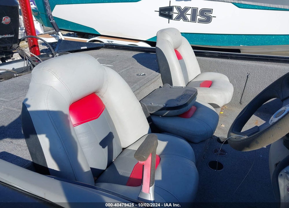 2017 TRACKER MARINE BASSBOAT VIN: BUJ31662E617