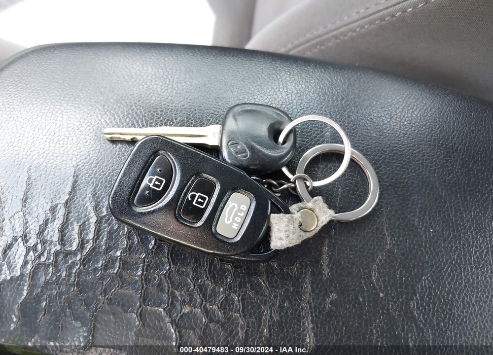 2016 HYUNDAI ELANTRA SE VIN: 5NPDH4AE2GH756843