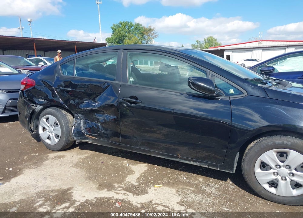 2018 KIA FORTE LX VIN: 3KPFK4A74JE268954