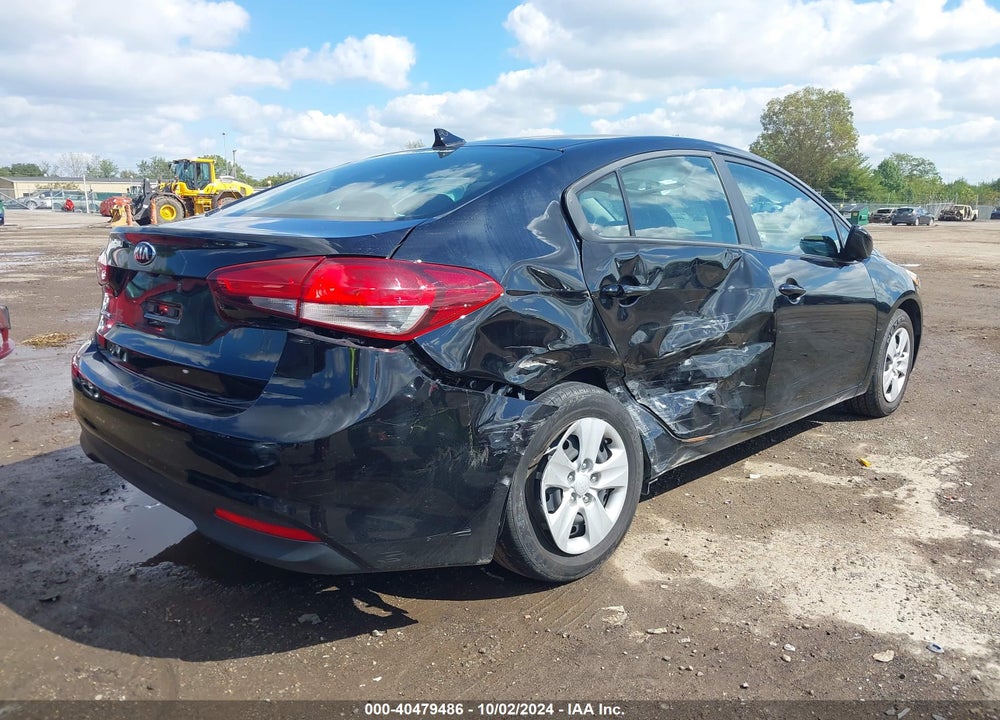 2018 KIA FORTE LX VIN: 3KPFK4A74JE268954