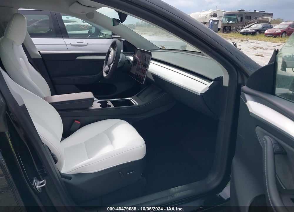 2024 TESLA MODEL Y LONG RANGE DUAL MOTOR ALL-WHEEL DRIVE VIN: 7SAYGAEE4RF037143
