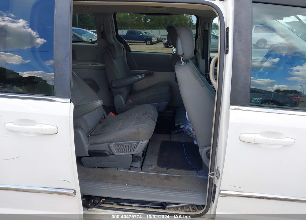 2010 CHRYSLER TOWN & COUNTRY TOURING VIN: 2A4RR5D12AR306602