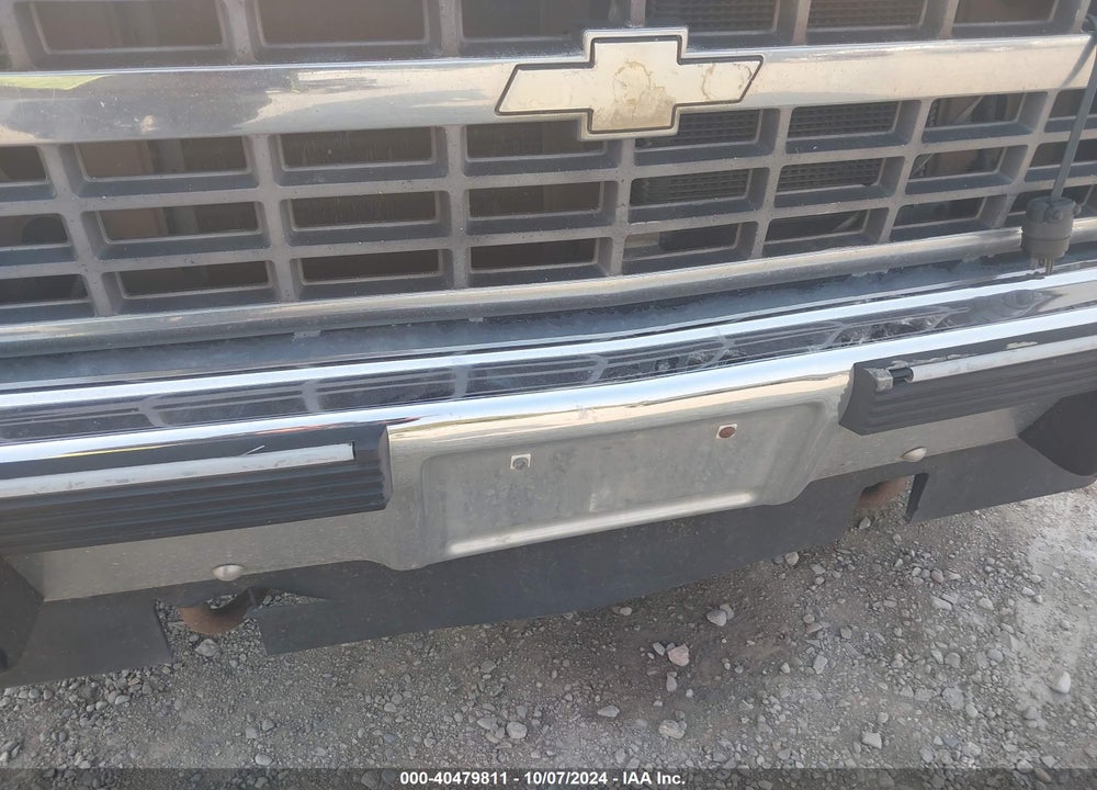 1991 CHEVROLET SUBURBAN V1500 VIN: 1GNEV16K3MF143377