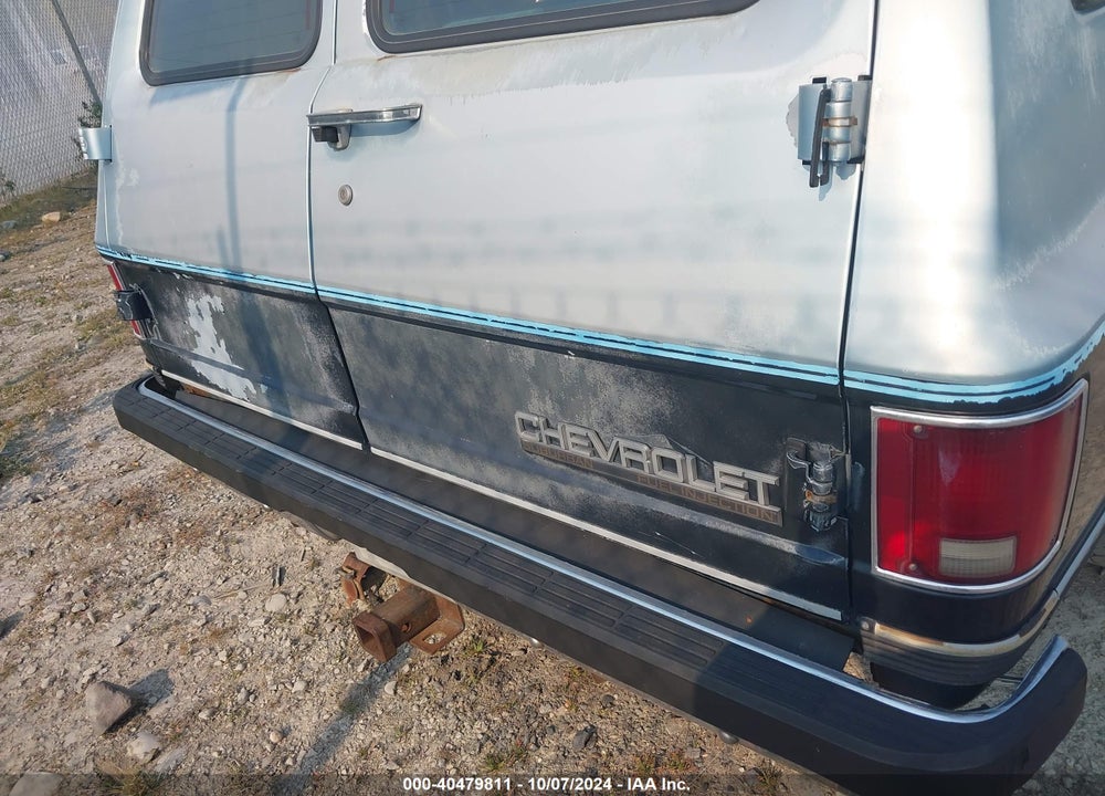 1991 CHEVROLET SUBURBAN V1500 VIN: 1GNEV16K3MF143377
