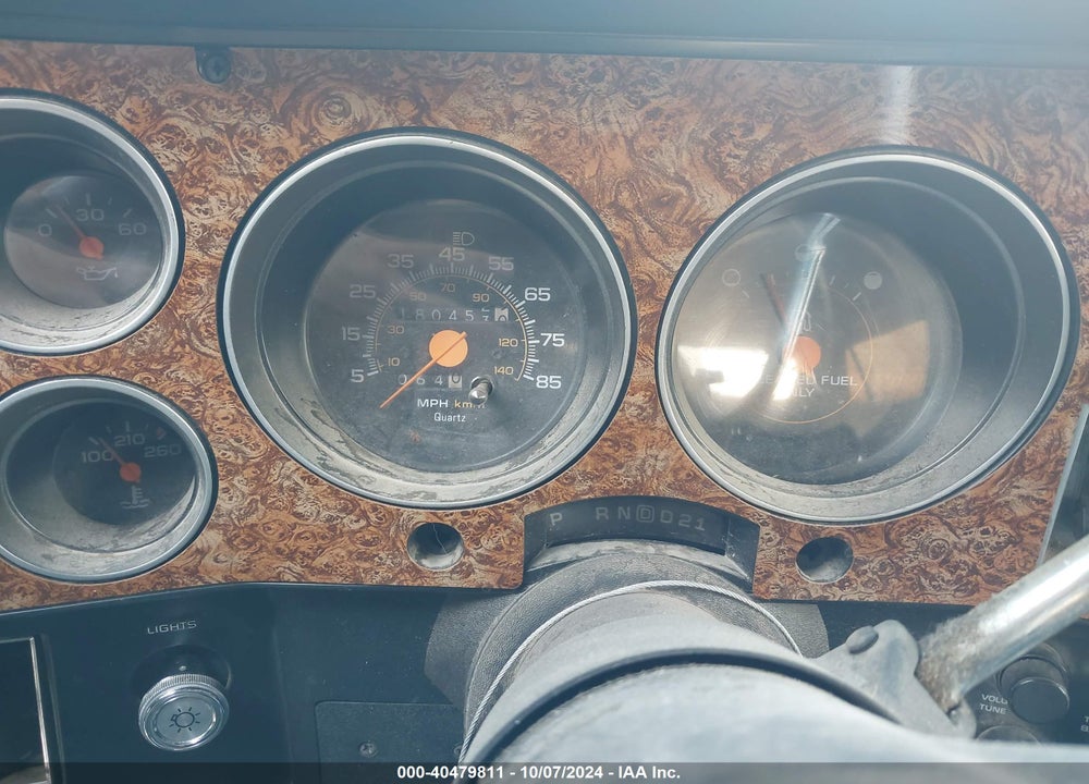 1991 CHEVROLET SUBURBAN V1500 VIN: 1GNEV16K3MF143377