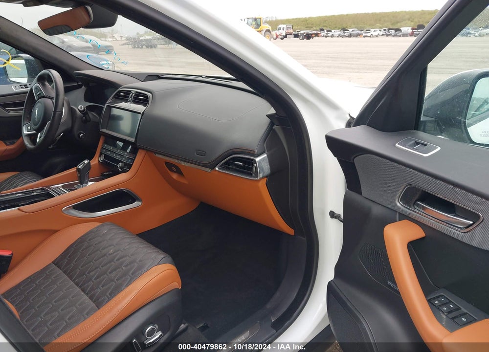 2020 JAGUAR F-PACE VIN: SADCZ2EE9LA627415
