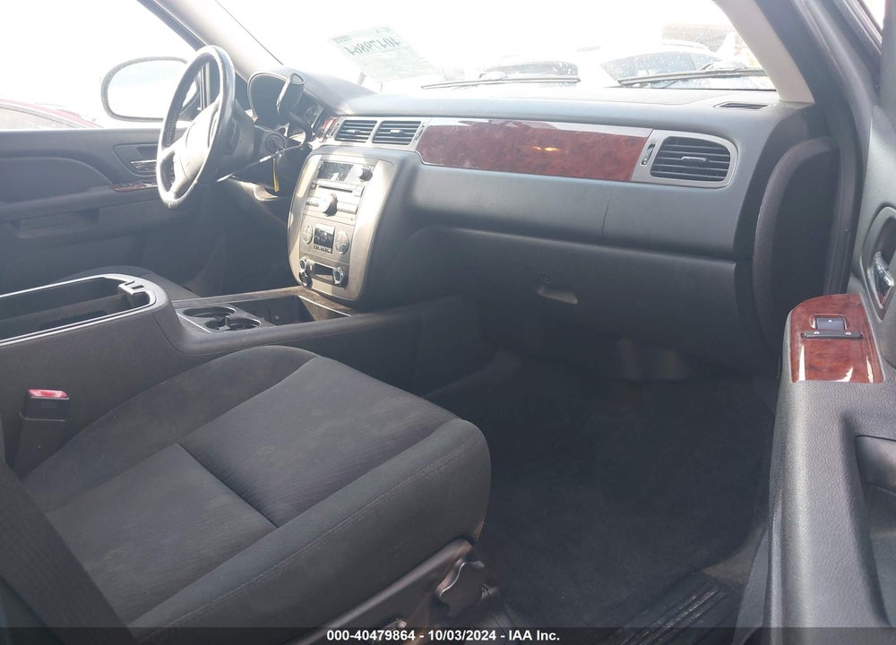 2013 GMC YUKON SLE VIN: 1GKS1AE08DR363138