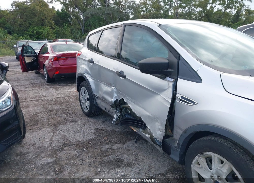 2015 FORD ESCAPE S VIN: 1FMCU0F74FUB56559