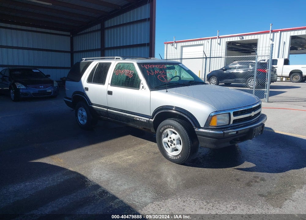 1997 CHEVROLET BLAZER LS VIN: 1GNDT13W1V2205747