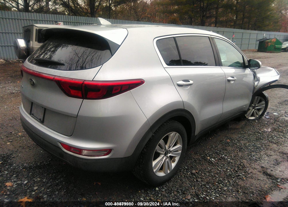 2018 KIA SPORTAGE LX VIN: KNDPM3AC4J7469355