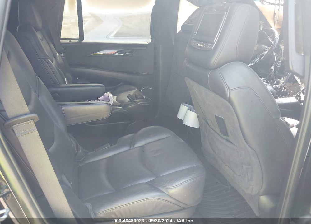2018 CADILLAC ESCALADE PLATINUM VIN: 1GYS4DKJ7JR393156