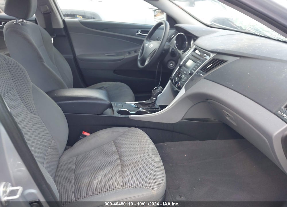 2014 HYUNDAI SONATA GLS VIN: 5NPEB4AC0EH812411