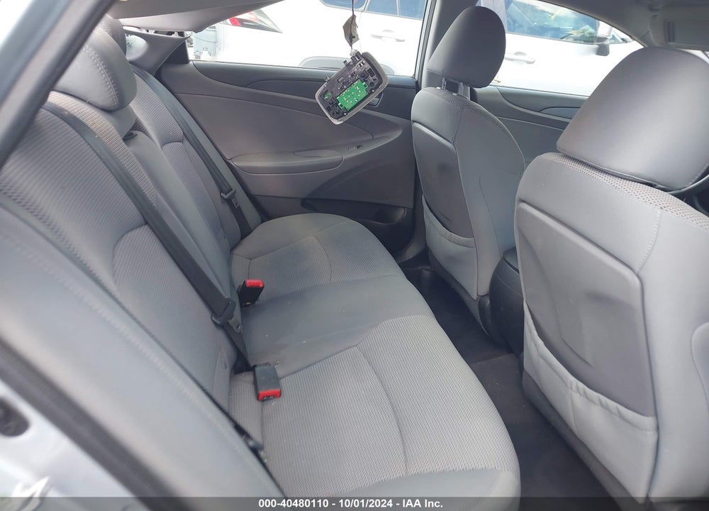 2014 HYUNDAI SONATA GLS VIN: 5NPEB4AC0EH812411