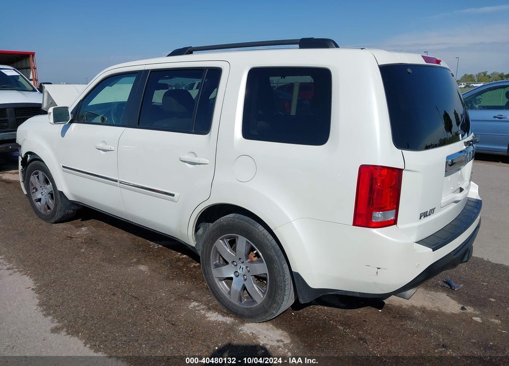 2015 HONDA PILOT TOURING VIN: 5FNYF4H90FB042397