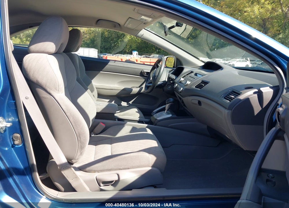 2010 HONDA CIVIC LX VIN: 2HGFG1B64AH502022
