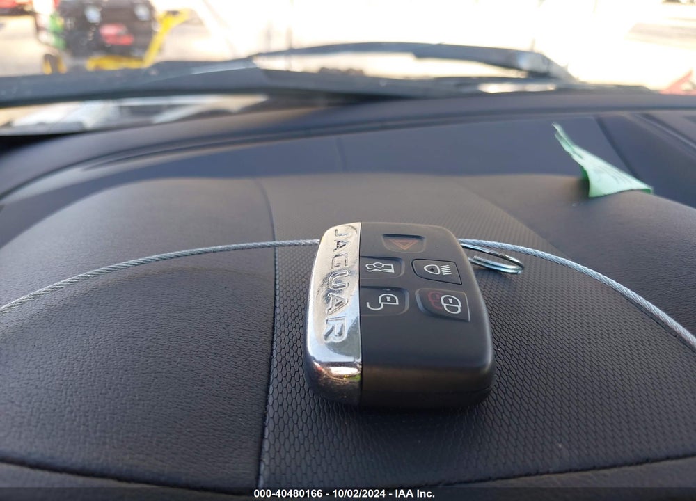 2016 JAGUAR F-TYPE VIN: SAJWA6ETXG8K22748