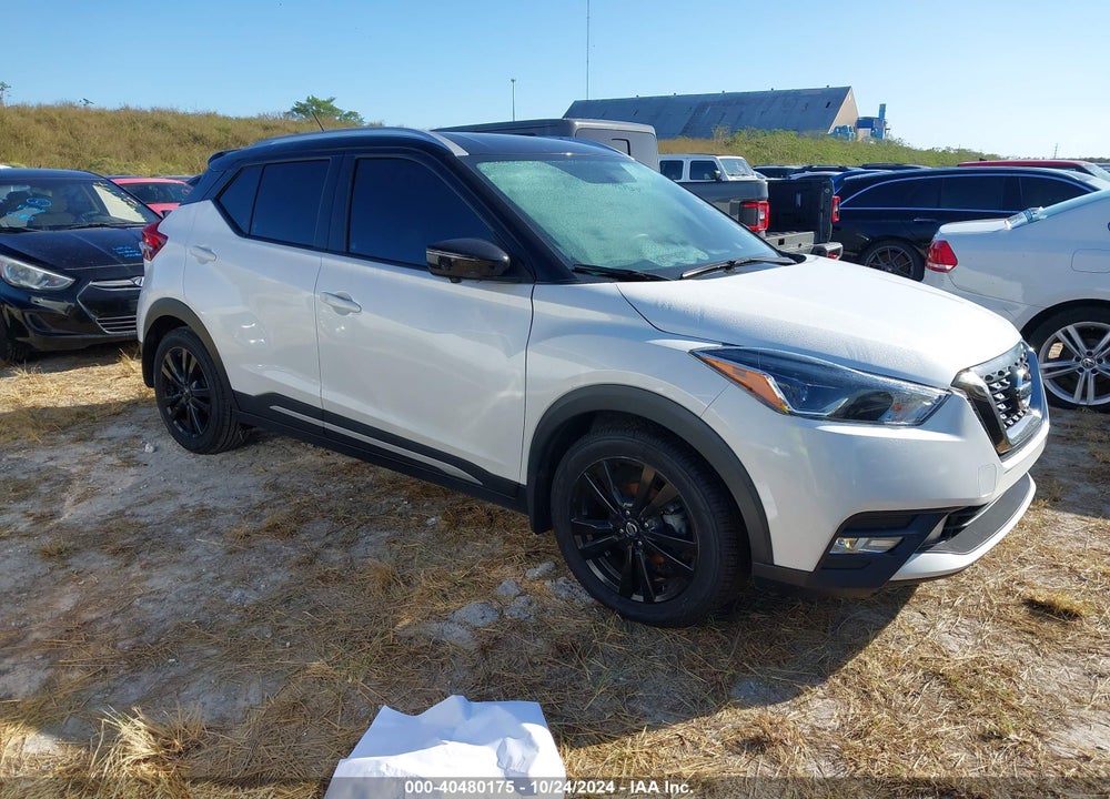 2018 NISSAN KICKS SR VIN: 3N1CP5CU4JL545436