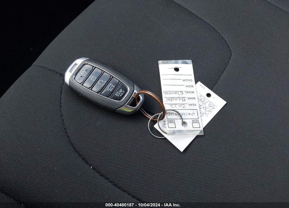 2022 HYUNDAI ELANTRA SEL VIN: 5NPLM4AG8NH063801
