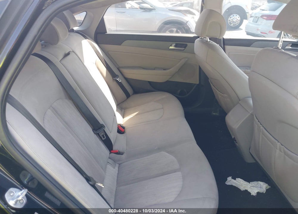 2017 HYUNDAI SONATA HYBRID SE VIN: KMHE24L34HA061186