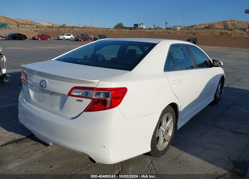 2014 TOYOTA CAMRY SE VIN: 4T1BF1FK4EU870447