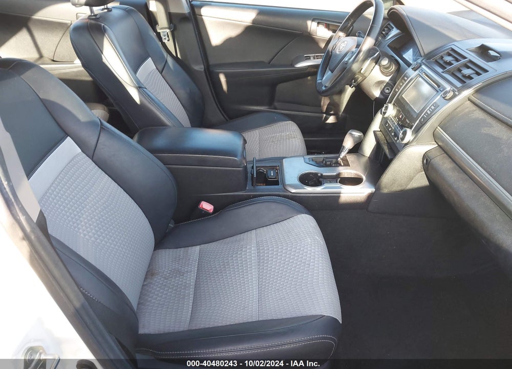 2014 TOYOTA CAMRY SE VIN: 4T1BF1FK4EU870447