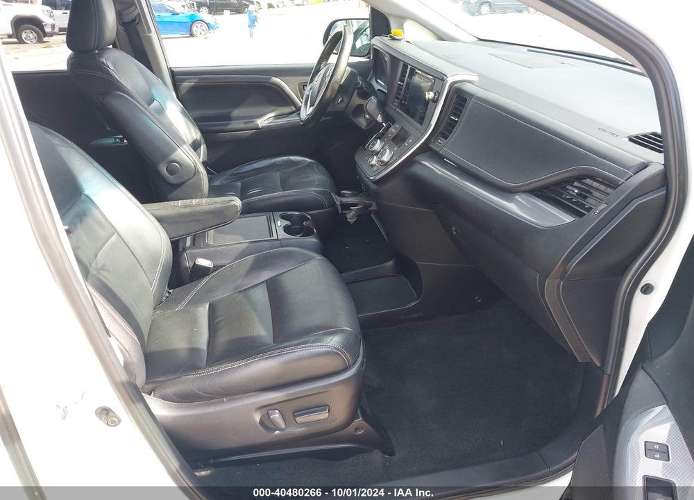 2016 TOYOTA SIENNA SE 8 PASSENGER VIN: 5TDXK3DC6GS731229