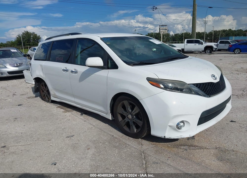 2016 TOYOTA SIENNA SE 8 PASSENGER VIN: 5TDXK3DC6GS731229