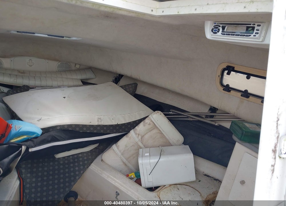 2001 ROBALO BOAT VIN: WJ0A31VFL001