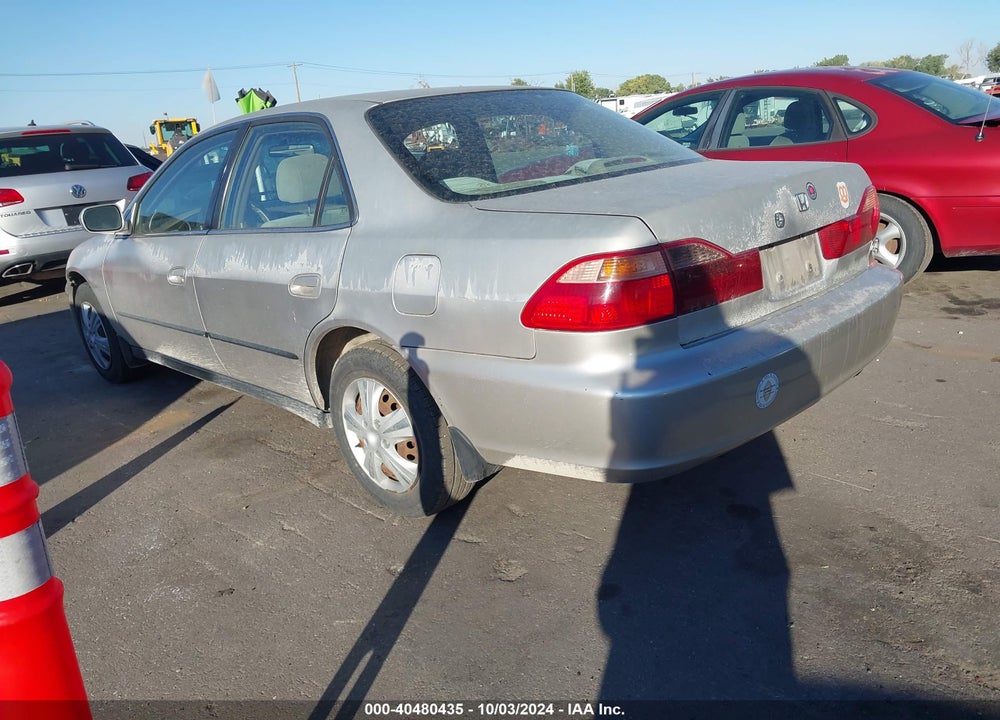 1999 HONDA ACCORD LX VIN: 1HGCG5642XA063610