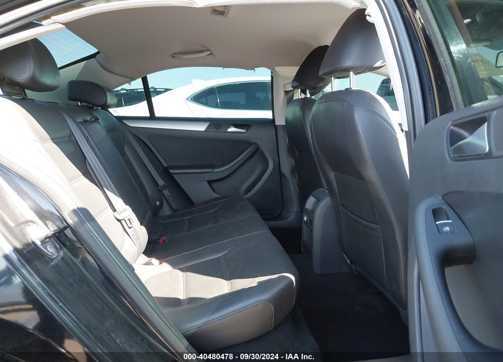 2014 VOLKSWAGEN JETTA 1.8T SE VIN: 3VWD17AJ8EM262414