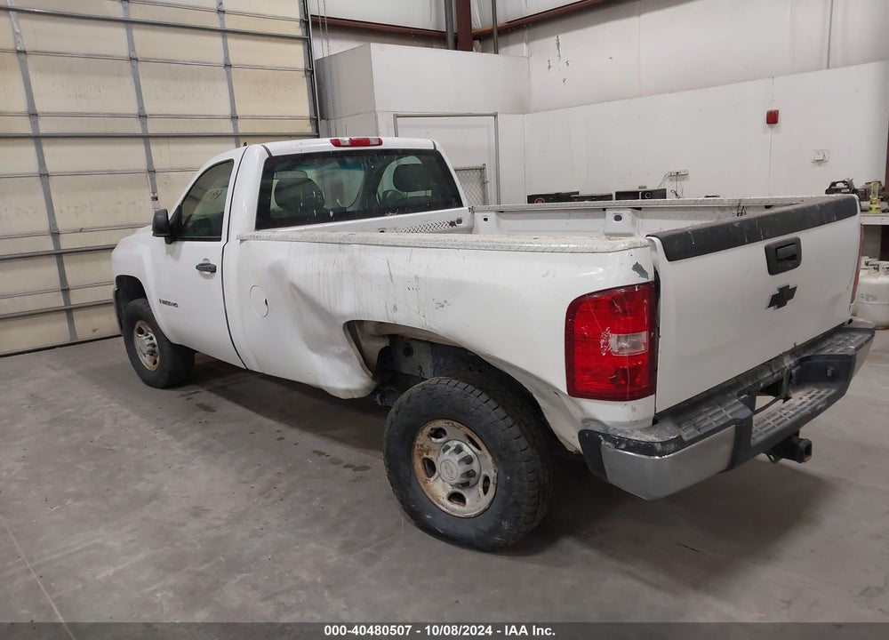 2007 CHEVROLET SILVERADO 2500HD WORK TRUCK VIN: 1GCHC24K07E590215