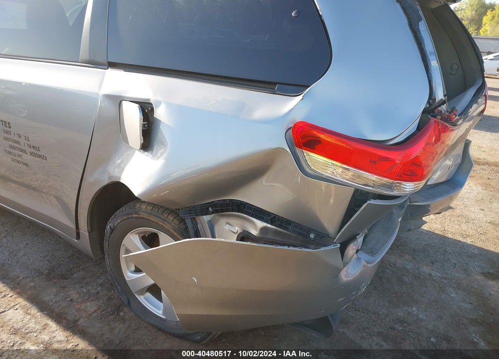 2012 TOYOTA SIENNA LE V6 8 PASSENGER VIN: 5TDKK3DC6CS242737