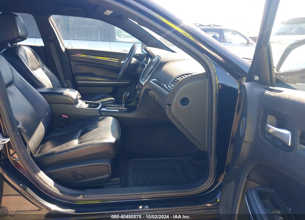 2011 CHRYSLER 300 LIMITED VIN: 2C3CA5CG4BH599438