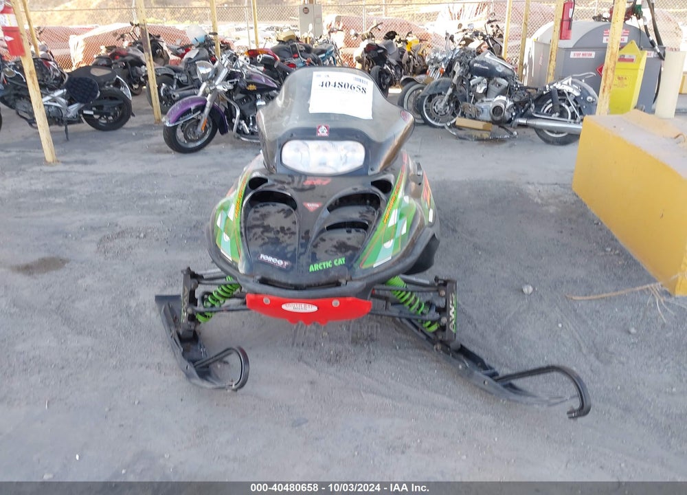 2001 ARCTIC CAT BEARCAT WIDE TRACK VIN: 4UF01SNW91T122984