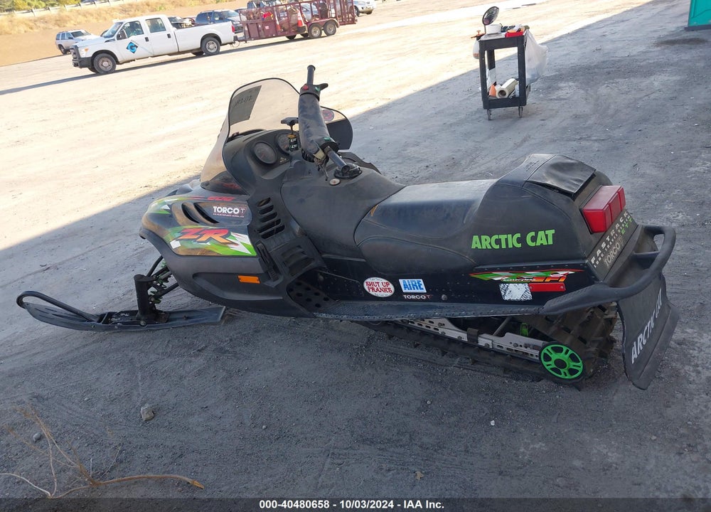 2001 ARCTIC CAT BEARCAT WIDE TRACK VIN: 4UF01SNW91T122984