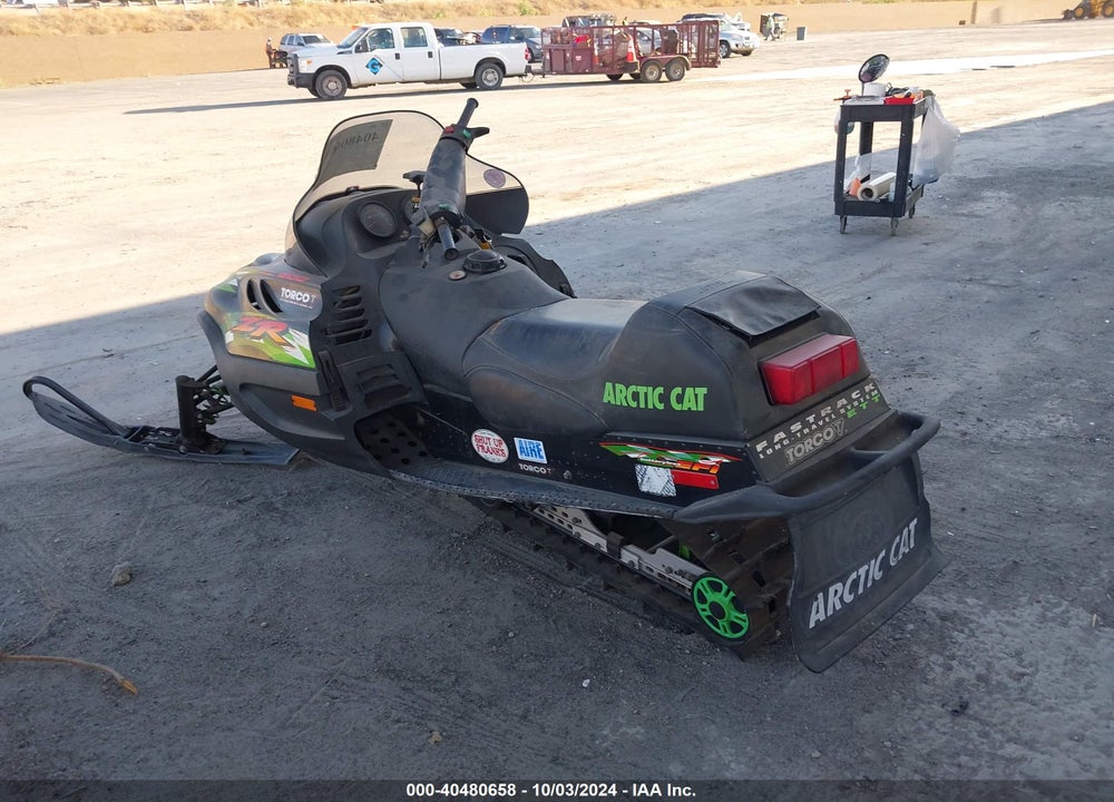 2001 ARCTIC CAT BEARCAT WIDE TRACK VIN: 4UF01SNW91T122984