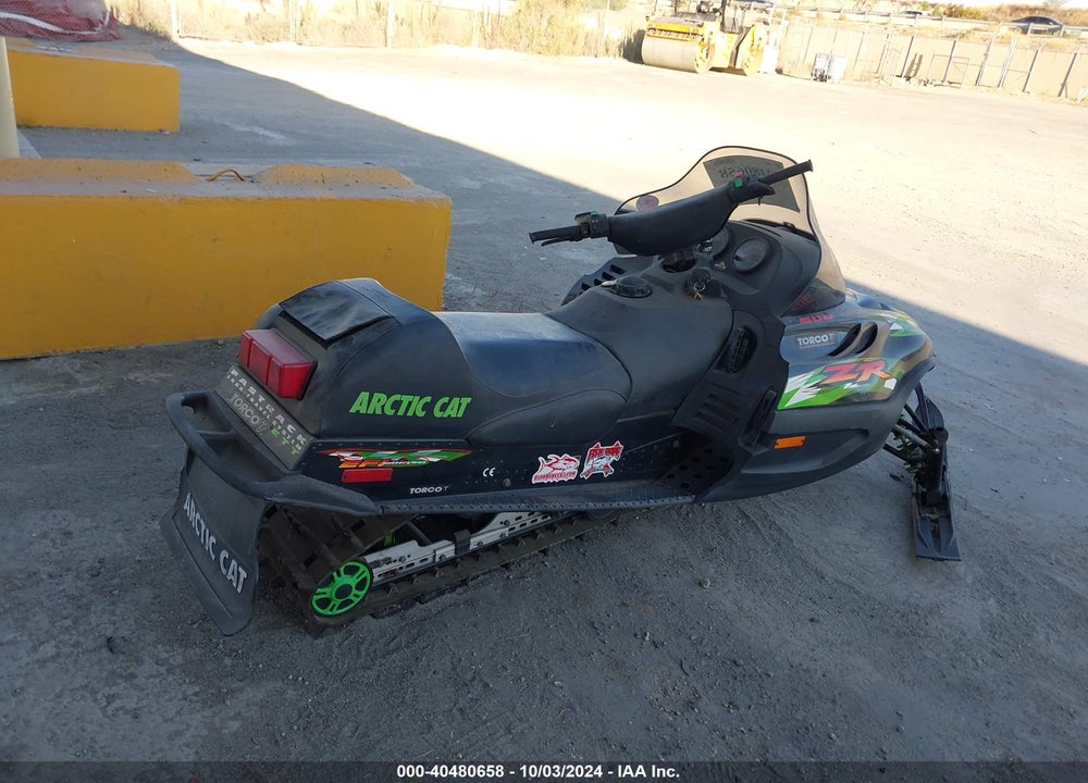2001 ARCTIC CAT BEARCAT WIDE TRACK VIN: 4UF01SNW91T122984
