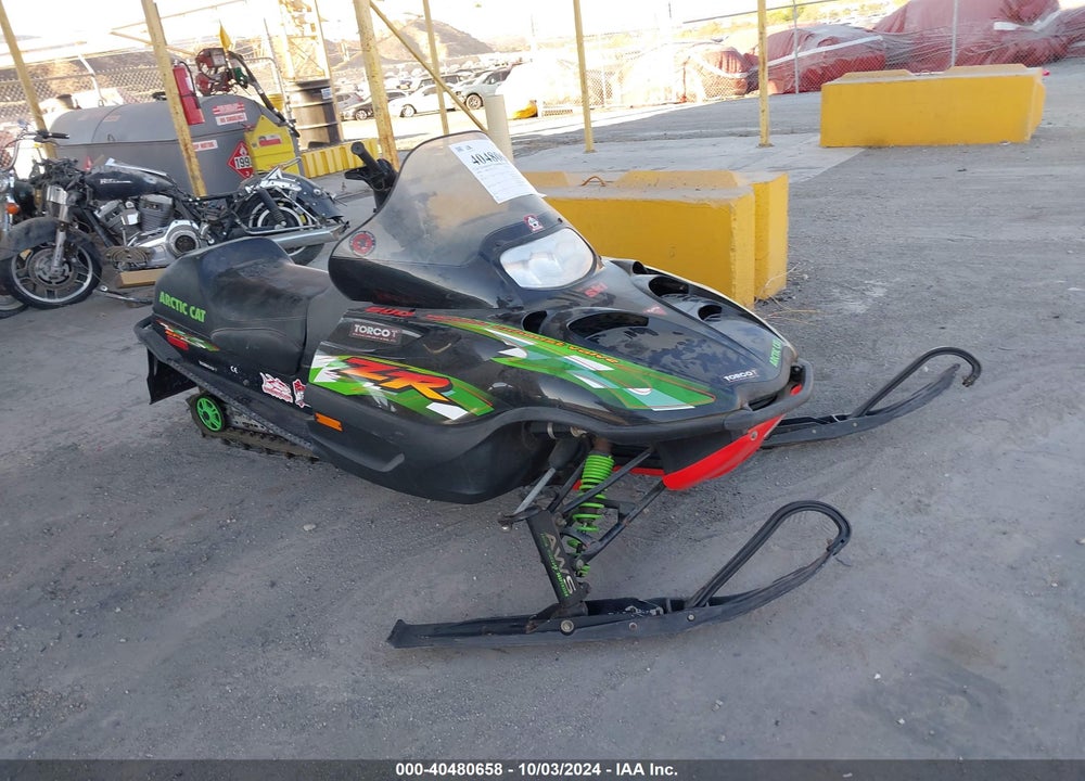 2001 ARCTIC CAT BEARCAT WIDE TRACK VIN: 4UF01SNW91T122984
