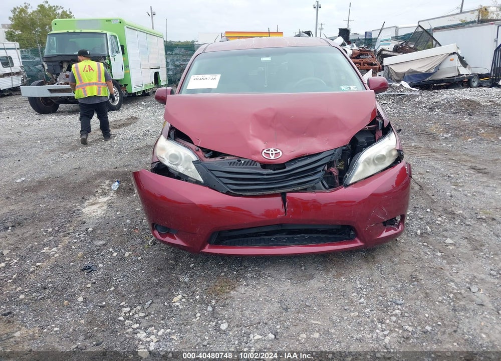 2011 TOYOTA SIENNA LE V6 VIN: 5TDKK3DC7BS107720