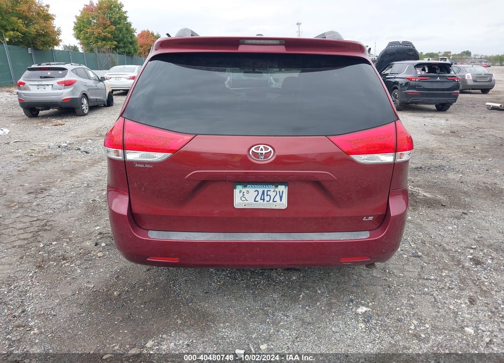 2011 TOYOTA SIENNA LE V6 VIN: 5TDKK3DC7BS107720