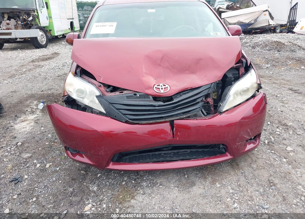 2011 TOYOTA SIENNA LE V6 VIN: 5TDKK3DC7BS107720