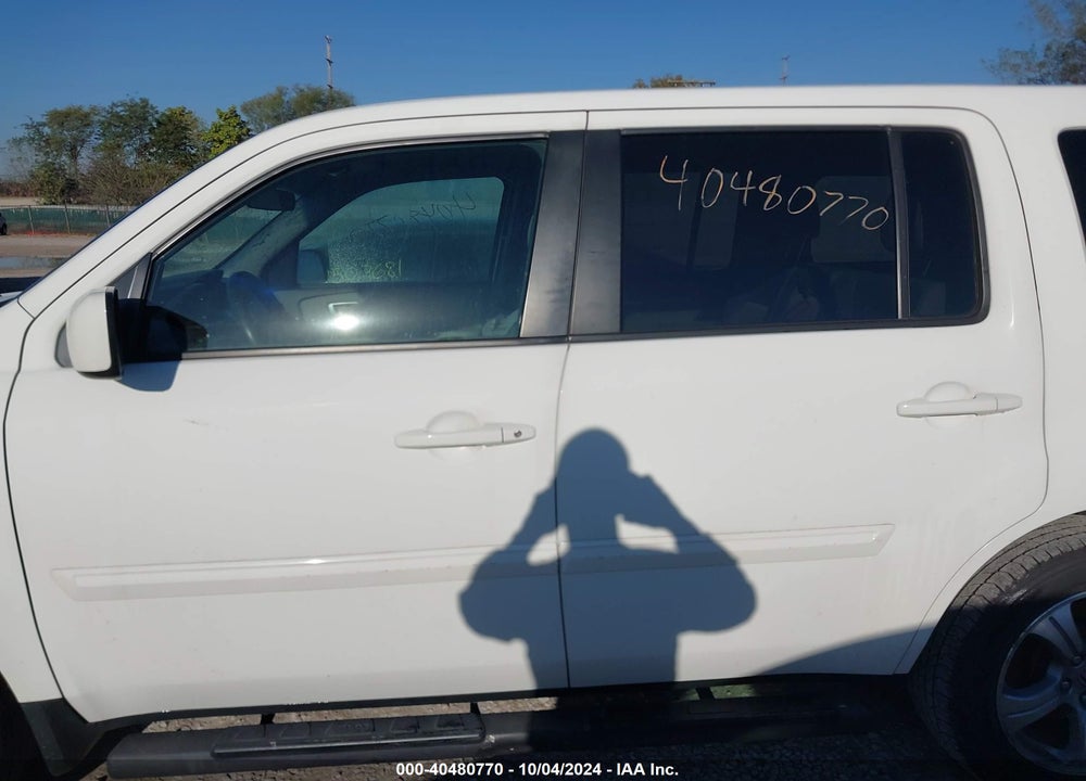 2014 HONDA PILOT EX VIN: 5FNYF4H48EB003236