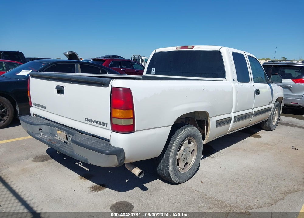 2001 CHEVROLET SILVERADO 1500 LS VIN: 2GCEC19V211237743