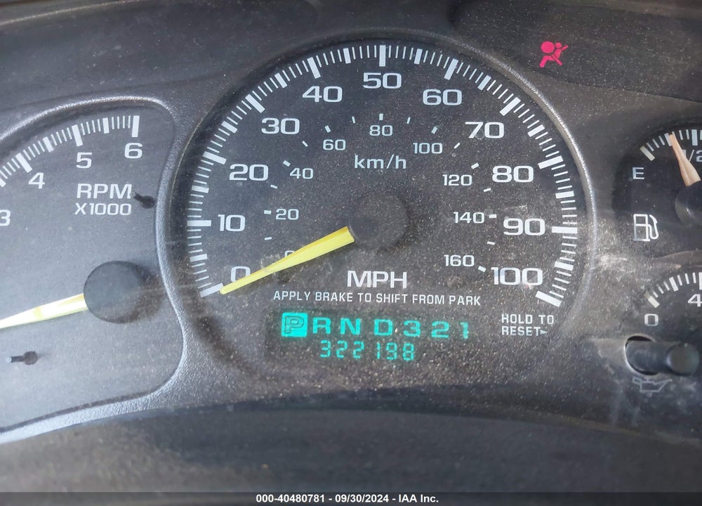 2001 CHEVROLET SILVERADO 1500 LS VIN: 2GCEC19V211237743