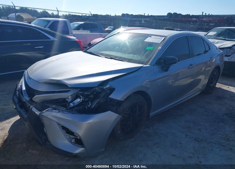 2018 TOYOTA CAMRY SE VIN: 4T1B11HK2JU615477
