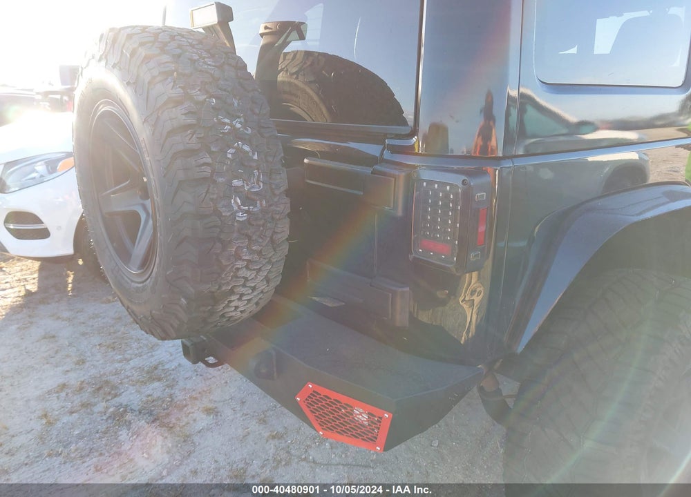 2014 JEEP WRANGLER UNLIMITED SAHARA VIN: 1C4HJWEG2EL292801