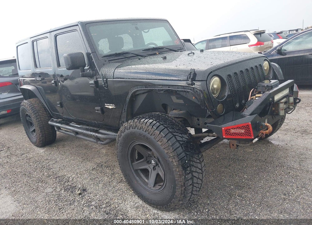 2014 JEEP WRANGLER UNLIMITED SAHARA VIN: 1C4HJWEG2EL292801