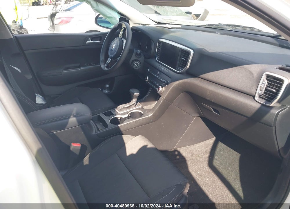 2022 KIA SPORTAGE LX VIN: KNDPM3AC8N7026017